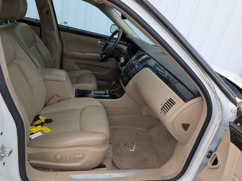 Used 2008 Cadillac DTS w/ Sun And Sound Package image 19