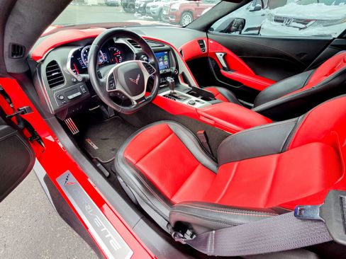 Used 2016 Chevrolet Corvette Z06 w/ 3LZ Preferred Equipment Group image 2