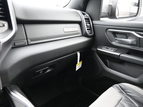 New 2026 RAM 1500 Big Horn AWD/4WD image 14