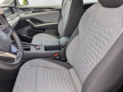 Certified 2025 Volkswagen Tiguan S FWD image 22