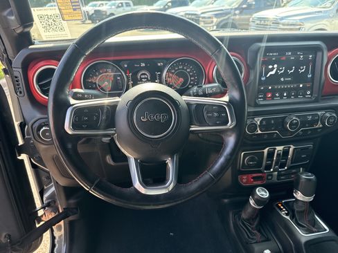 Used 2020 Jeep Wrangler Unlimited Rubicon AWD/4WD image 23