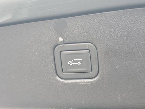 Used 2023 Chevrolet Blazer RS image 9