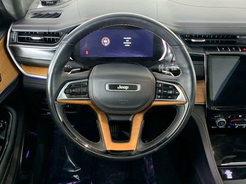 Used 2022 Jeep Grand Cherokee L Summit w/ Advanced Protech Group IV image 17