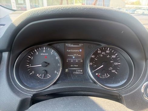 Used 2017 Nissan Rogue SL w/ SL Premium Package image 5