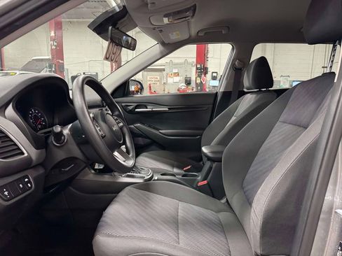 Used 2023 Kia Seltos LX image 12