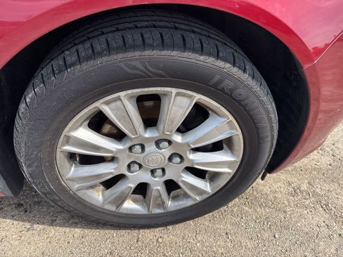 Used 2013 Buick Regal Leather FWD image 5