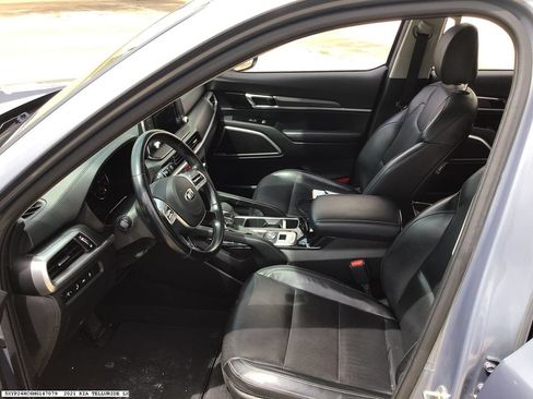 Used 2021 Kia Telluride LX FWD image 7