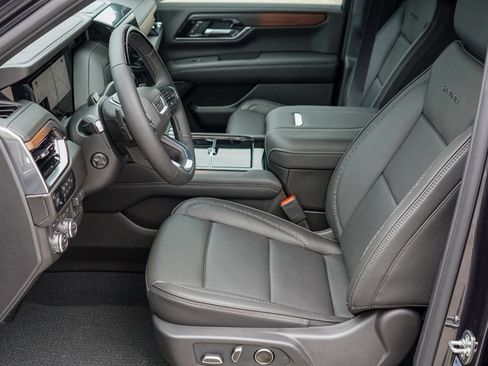 New 2026 GMC Yukon XL Denali w/ Denali Reserve Package image 9