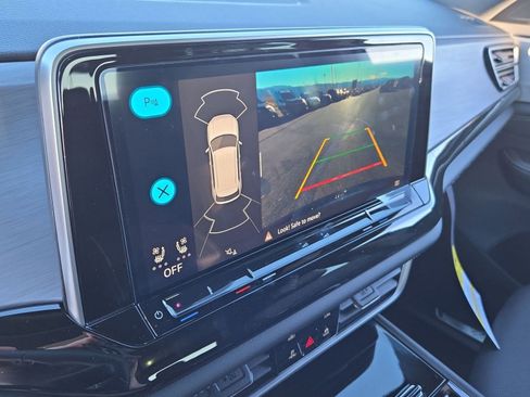 New 2026 Volkswagen Atlas Cross Sport SE image 23