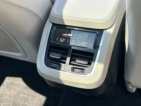 Used 2017 Volvo XC90 T6 Momentum w/ Convenience Package AWD/4WD image 50