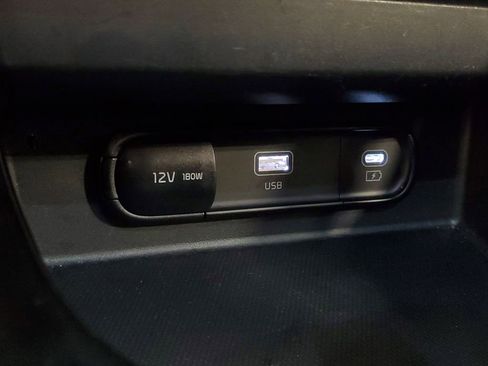 Used 2025 Kia Seltos S image 21