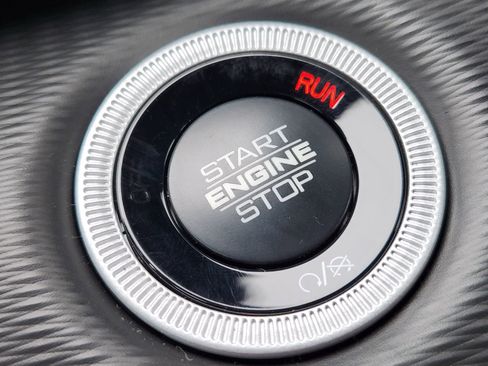 New 2025 Jeep Grand Cherokee L Laredo image 17