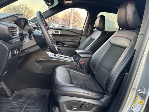 Used 2023 Ford Explorer ST-Line w/ Class IV Trailer Tow Package image 18