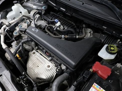 Used 2020 Nissan Rogue SV w/ Premium Package image 9