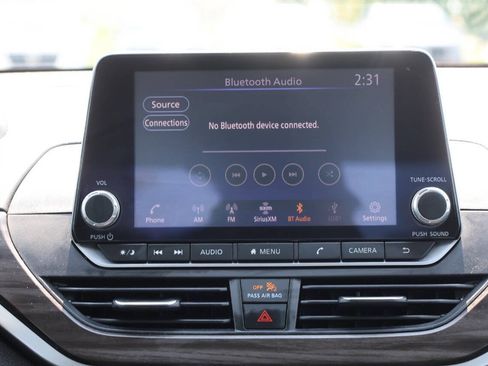 Used 2024 Nissan Altima 2.5 SV FWD image 20