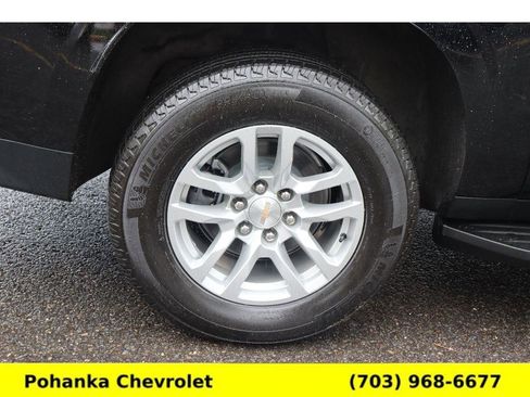 Certified 2024 Chevrolet Suburban LT AWD/4WD image 32