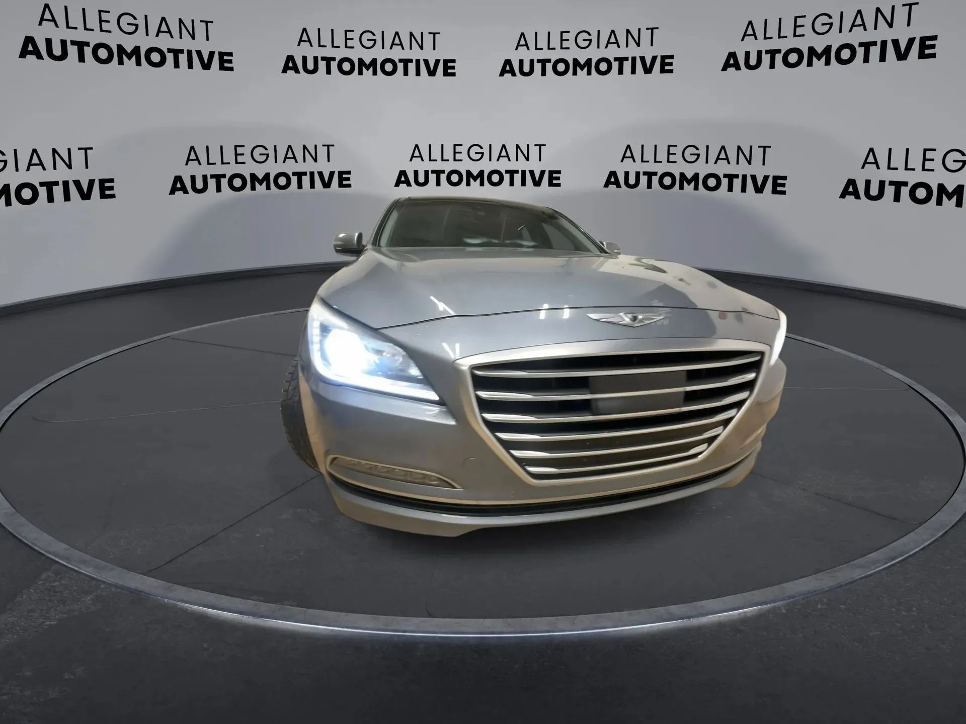 Used 2015 Hyundai Genesis 5.0 RWD image 5