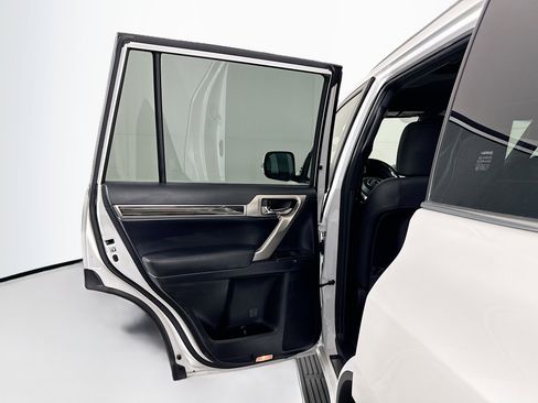 Used 2020 Lexus GX 460 Premium image 27