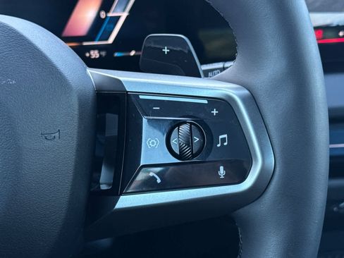 Used 2025 BMW X3 xDrive30i w/ Premium Package image 27