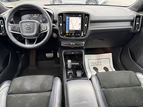 Used 2022 Volvo XC40 T5 R-Design w/ Advanced Package image 23