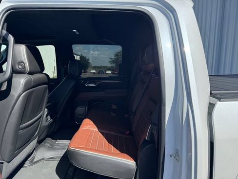 Used 2024 GMC Sierra 2500 Denali Ultimate AWD/4WD image 20