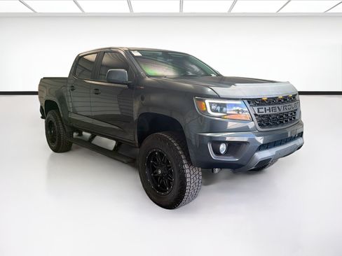 Used 2019 Chevrolet Colorado Z71 AWD/4WD image 3