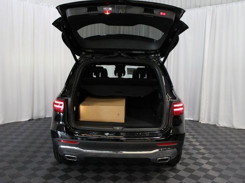 New 2025 Mercedes-Benz GLB 250 4MATIC image 7