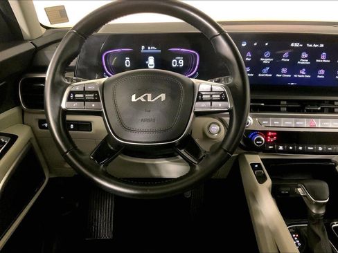 Used 2024 Kia Telluride S FWD image 5