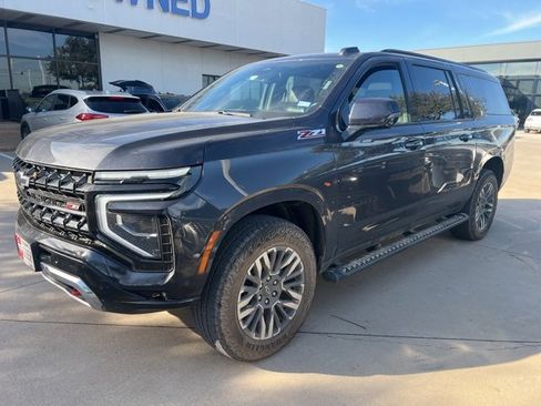 Certified 2025 Chevrolet Suburban Z71 w/ Comfort Package image 1