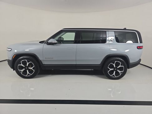 Used 2024 Rivian R1S Adventure AWD/4WD image 2