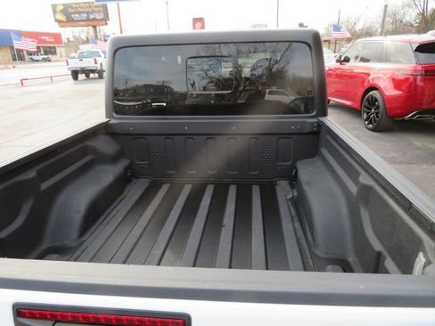 Used 2024 Jeep Gladiator Rubicon w/ Technology Group image 10