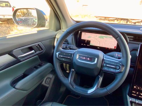 New 2026 GMC Terrain AT4 w/ LPO, Black Badging Package image 37