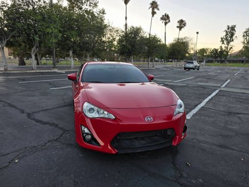 Used 2016 Scion FR-S RWD image 2