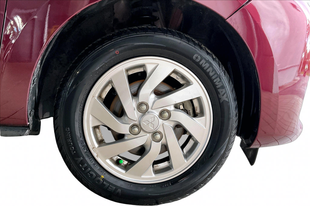 Used 2024 Mitsubishi Mirage LE FWD image 32