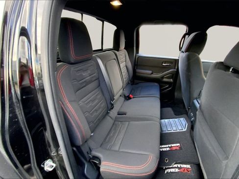 Used 2023 Nissan Frontier PRO-4X w/ Pro Convenience Package image 17