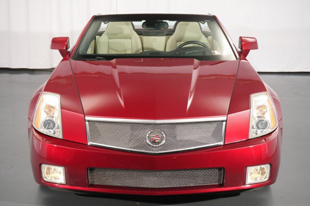 Used 2006 Cadillac XLR V RWD image 6