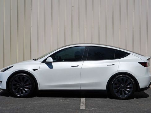 Used 2023 Tesla Model Y Performance AWD/4WD image 45