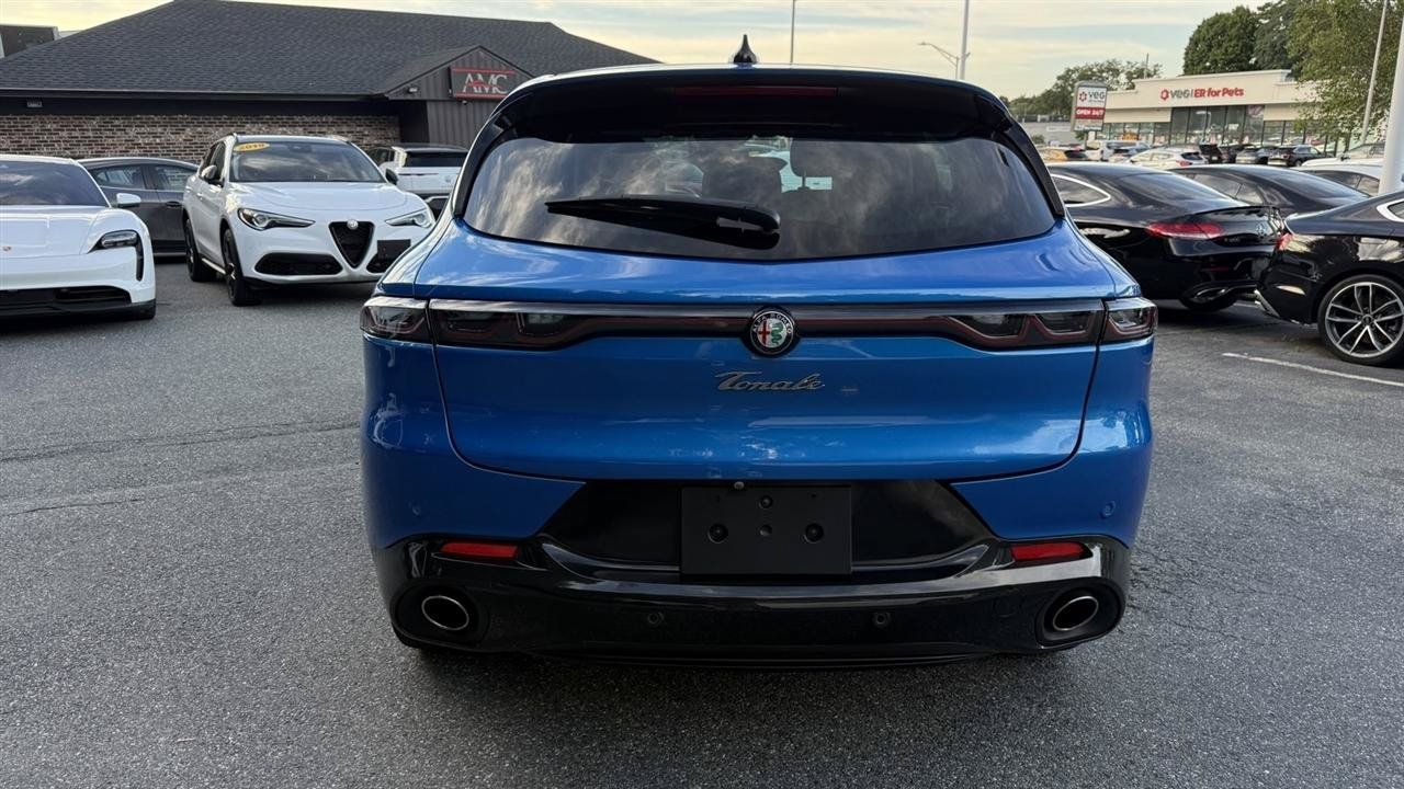 Used 2024 Alfa Romeo Tonale Veloce AWD/4WD image 15