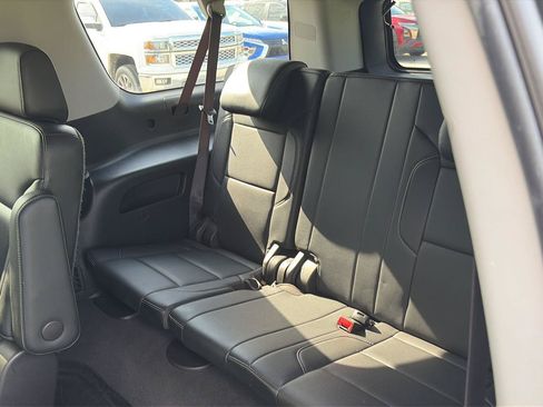 Used 2019 Chevrolet Suburban Premier AWD/4WD image 28