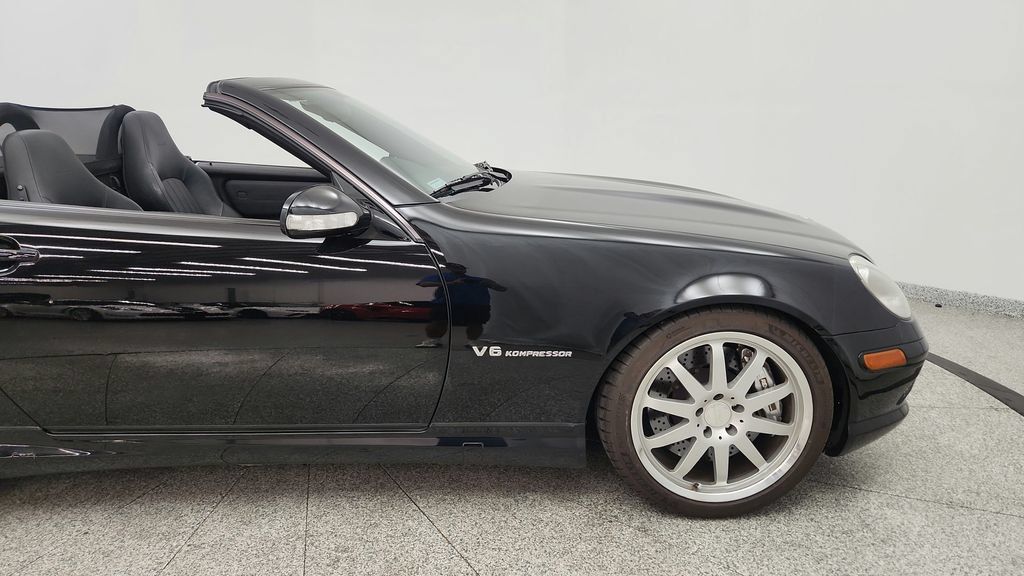 Used 2002 Mercedes-Benz SLK 32 AMG image 21