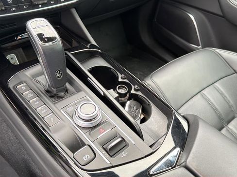 Used 2023 Maserati Levante Modena image 36