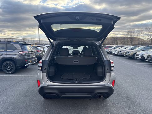 Used 2025 Subaru Forester Premium image 11