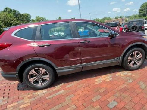 Used 2017 Honda CR-V LX image 2
