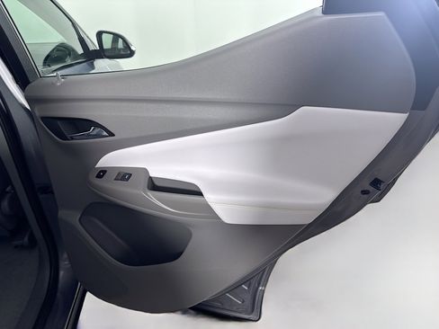 Used 2023 Chevrolet Bolt EUV Premier image 28