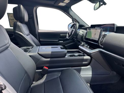 New 2026 Ford Expedition Max Platinum AWD/4WD image 18