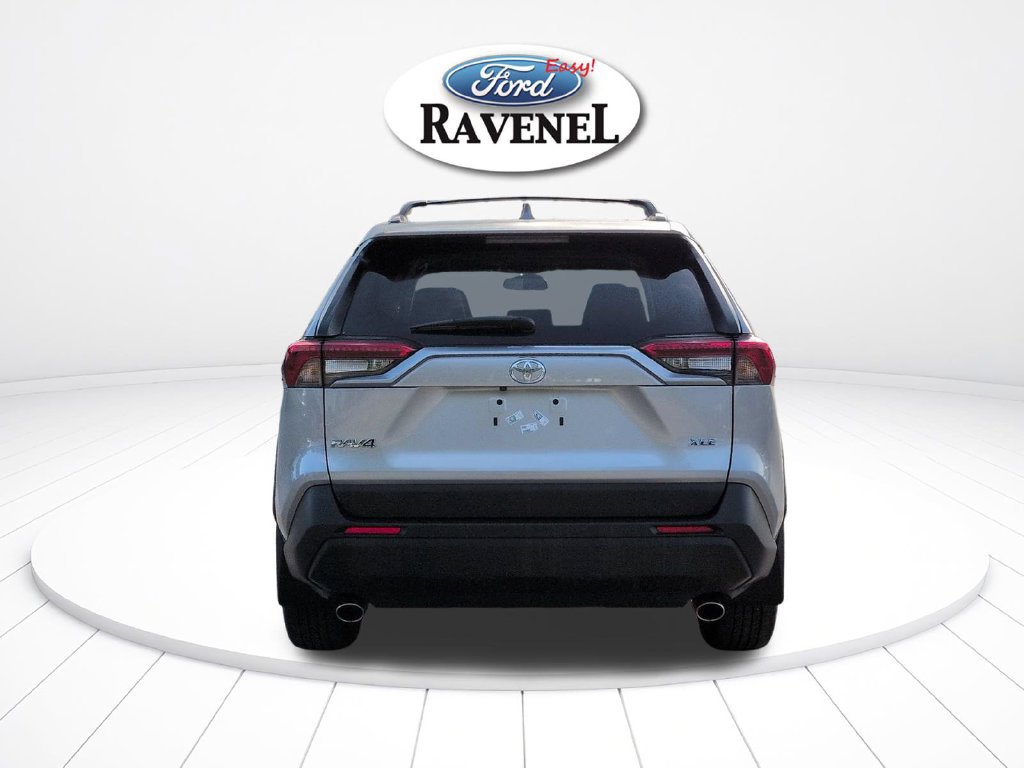 Used 2024 Toyota RAV4 XLE Premium FWD image 5