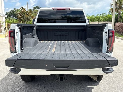Used 2025 GMC Sierra 2500 AT4 AWD/4WD image 7