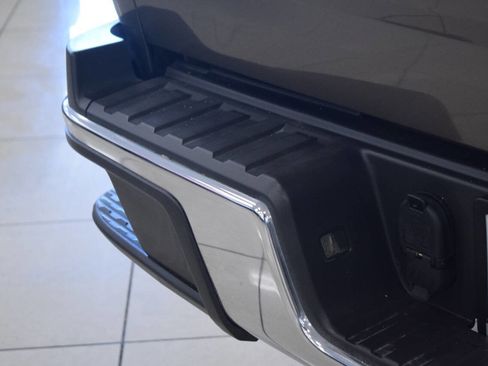 Used 2015 GMC Canyon SLT w/ Driver Alert Package image 43