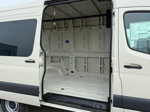 New 2026 Mercedes-Benz Sprinter 2500 image 24
