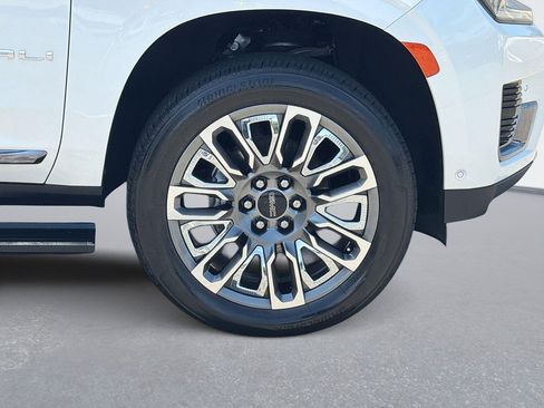 Used 2023 GMC Yukon XL Denali Ultimate AWD/4WD image 38